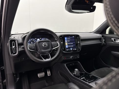 Used 2019 Volvo XC40 T5 R-Design AWD/4WD image 25