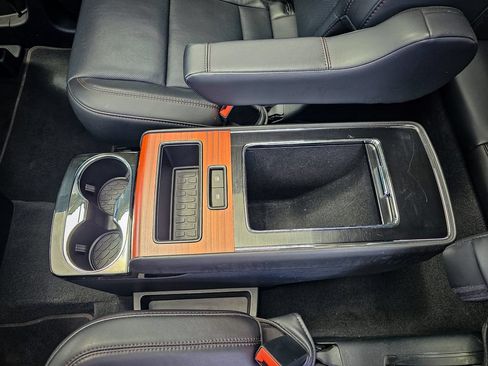 Used 2022 Lincoln Aviator Reserve w/ Equipment Group 201A AWD/4WD image 33