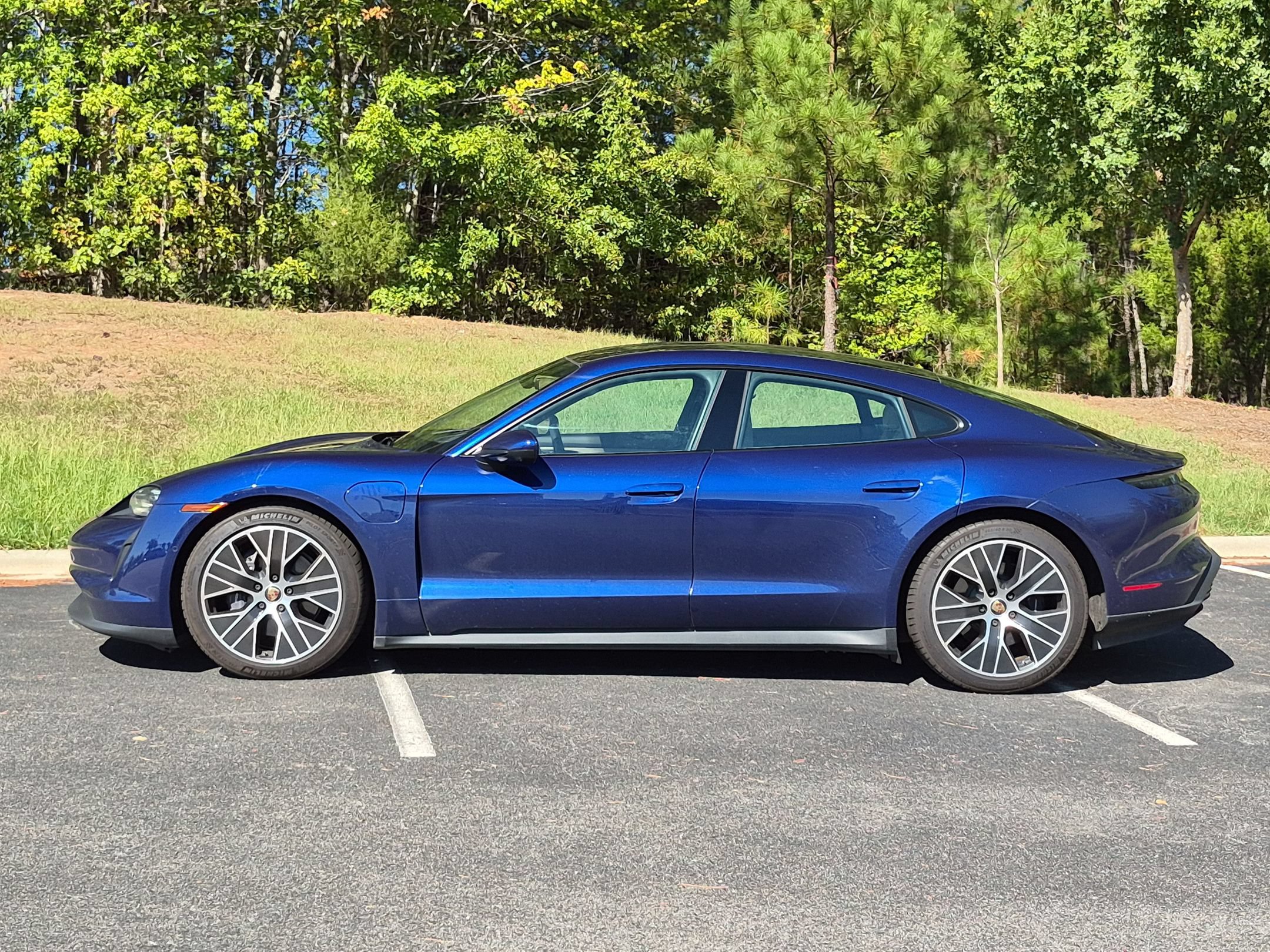 Certified 2022 Porsche Taycan RWD image 2