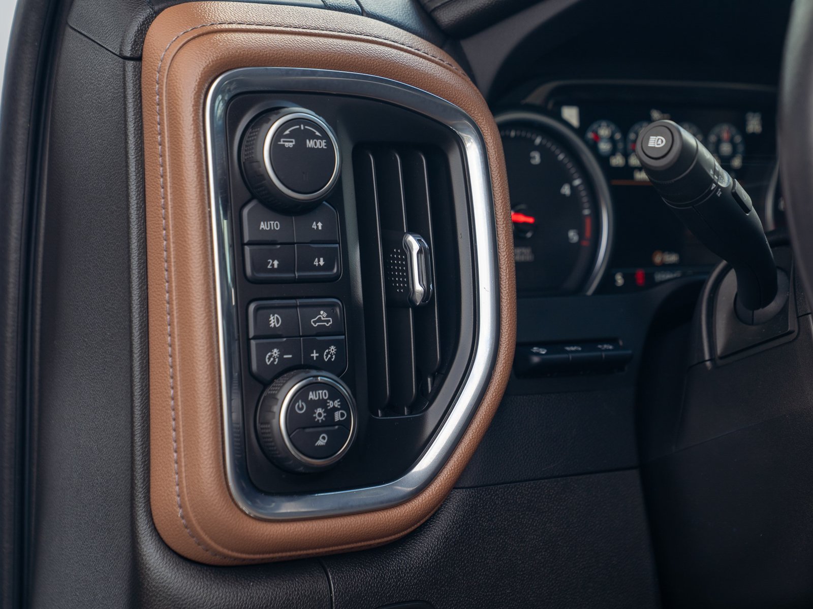 Used 2023 Chevrolet Silverado 2500 High Country AWD/4WD image 19