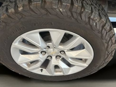 Used 2022 Chevrolet Silverado 1500 Custom AWD/4WD image 19