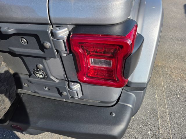 Used 2019 Jeep Wrangler Unlimited Rubicon AWD/4WD image 15