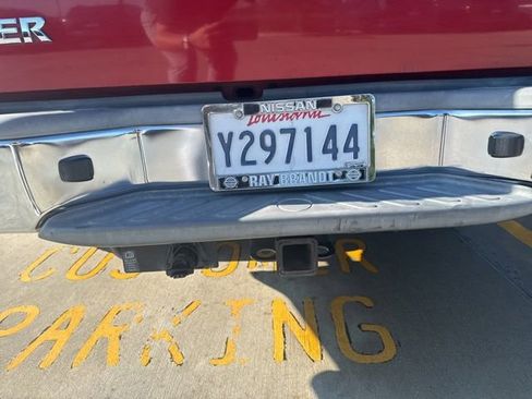 Used 2012 Nissan Frontier SV image 29