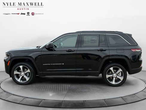 New 2026 Jeep Grand Cherokee Limited image 13