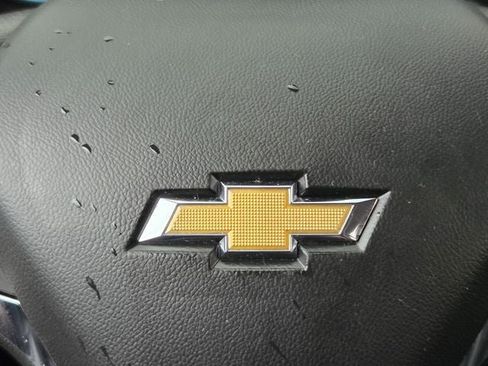 Used 2023 Chevrolet Equinox LT FWD image 32