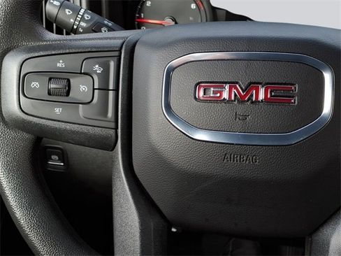 Used 2024 GMC Sierra 2500 Pro w/ Convenience Package image 9