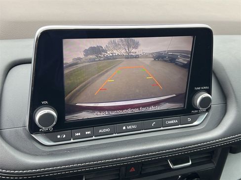 Certified 2023 Nissan Rogue SV image 15