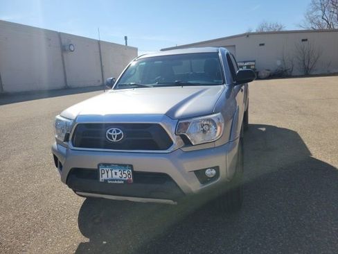 Used 2015 Toyota Tacoma 4x4 Double Cab w/ TRD Off-Road Package image 3