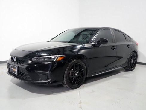 Used 2024 Honda Civic Sport Hatchback image 9