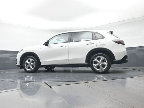 Certified 2023 Honda HR-V LX image 30