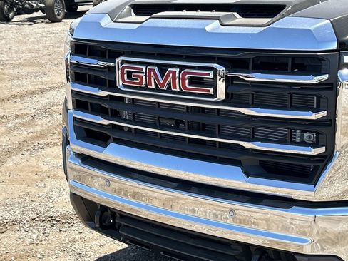 New 2026 GMC Sierra 3500 SLT w/ SLT Premium Package AWD/4WD image 31
