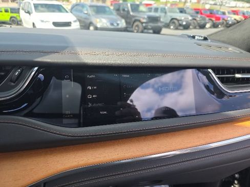 Used 2023 Jeep Grand Cherokee Summit AWD/4WD image 68