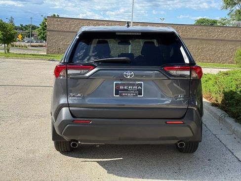 Used 2023 Toyota RAV4 LE AWD/4WD image 4