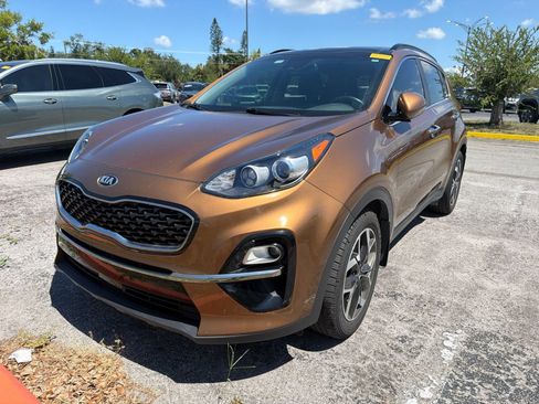 Used 2020 Kia Sportage EX w/ EX Technology Package FWD image 4