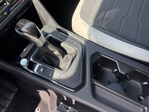 Used 2025 Volkswagen Taos SE image 47