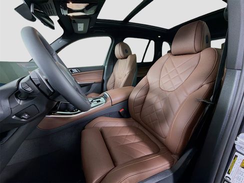 New 2026 BMW X5 xDrive40i w/ M Sport Package image 12