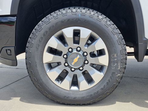 New 2026 Chevrolet Silverado 2500 Custom w/ Custom Value Package AWD/4WD image 13