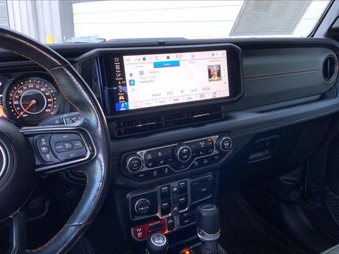 Certified 2024 Jeep Gladiator Mojave AWD/4WD image 6