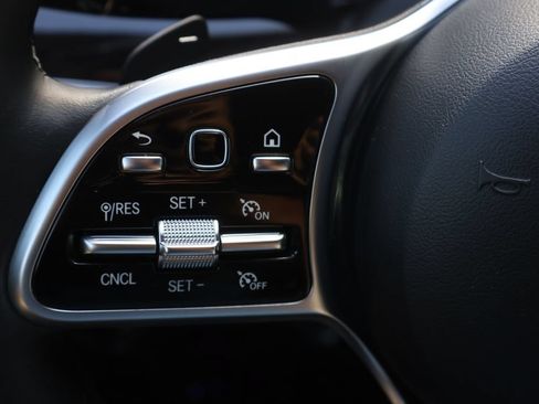 Used 2019 Mercedes-Benz E 300 image 19