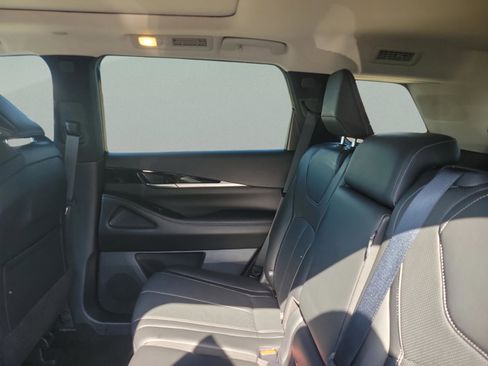 Certified 2025 INFINITI QX60 Pure w/ Cargo Package image 6