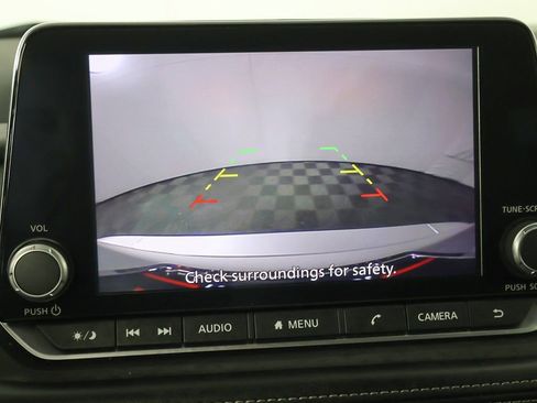 Used 2024 Nissan Rogue SV image 38