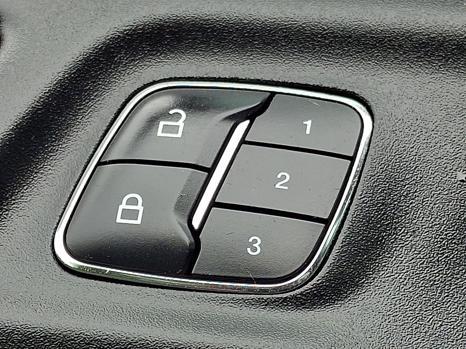 Used 2015 Lincoln MKC AWD w/ Equipment Group 102A Reserve image 26