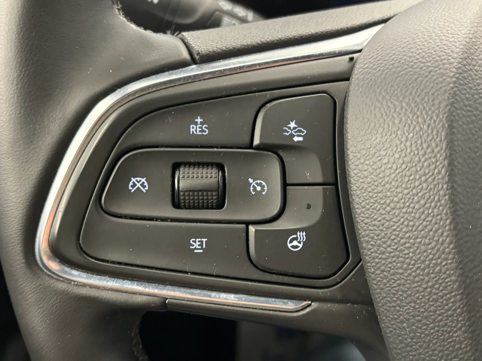 Used 2024 Buick Envista Preferred w/ Convenience I Package FWD image 45