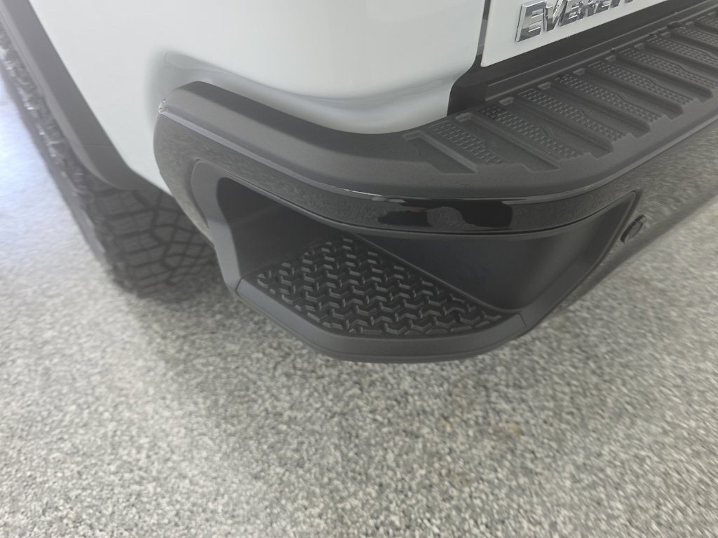 Used 2026 GMC Sierra 2500 AT4X AWD/4WD image 35