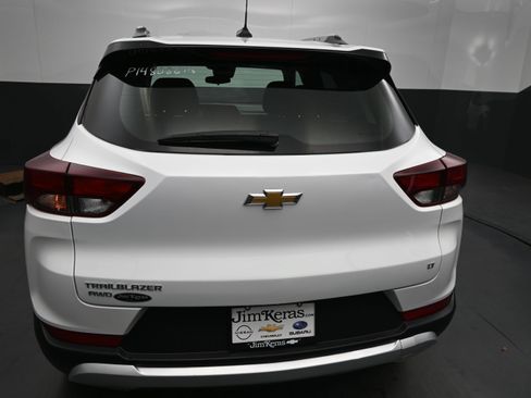 Used 2025 Chevrolet TrailBlazer LT AWD/4WD image 14
