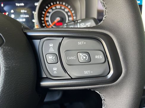 New 2026 Jeep Wrangler Unlimited Rubicon AWD/4WD image 32