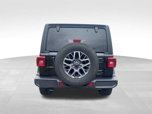 Used 2024 Jeep Wrangler Unlimited Sahara w/ Safety Group AWD/4WD image 13