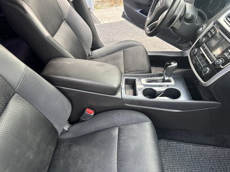 Used 2018 Nissan Altima 2.5 SR FWD image 24
