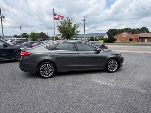 Used 2018 Ford Fusion Titanium AWD/4WD image 5