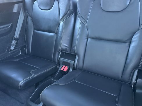 Used 2025 Volvo XC90 T8 Ultra w/ Protection Package Premier image 17