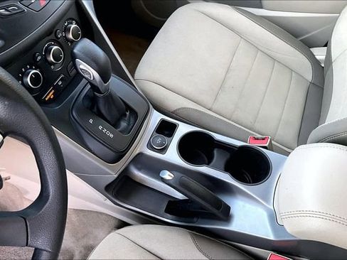 Used 2015 Ford Escape SE image 13