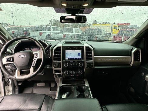 Used 2021 Ford F250 Lariat w/ Lariat Ultimate Package image 3