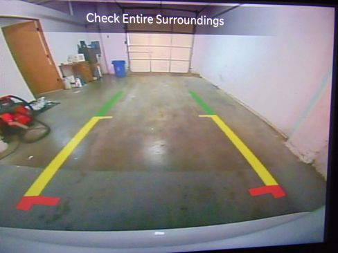 Used 2023 Chrysler Pacifica Touring-L image 14