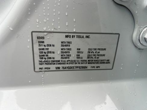 Used 2023 Tesla Model Y Long Range image 18