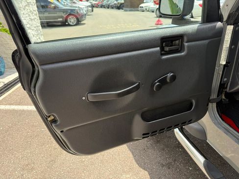 Used 2005 Jeep Wrangler X w/ Rocky Mountain Edition Group image 21