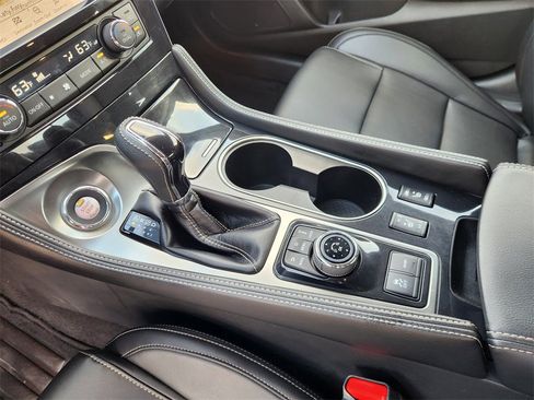Used 2022 Nissan Maxima SV w/ Floor Mat Group image 19