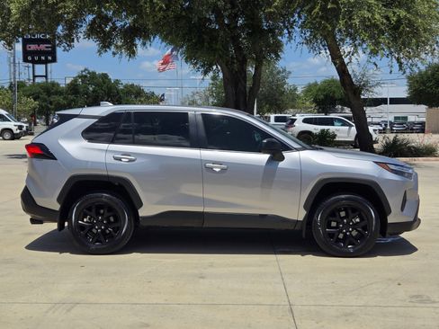 Used 2024 Toyota RAV4 LE FWD image 8