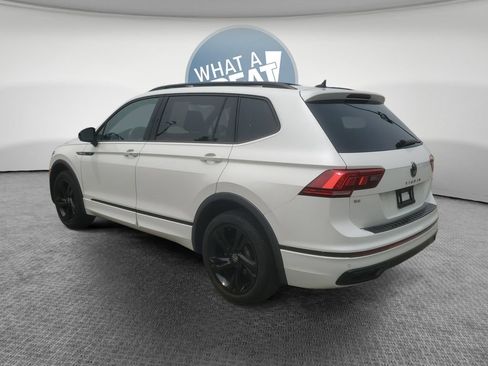 Used 2023 Volkswagen Tiguan SE R-Line AWD/4WD image 6