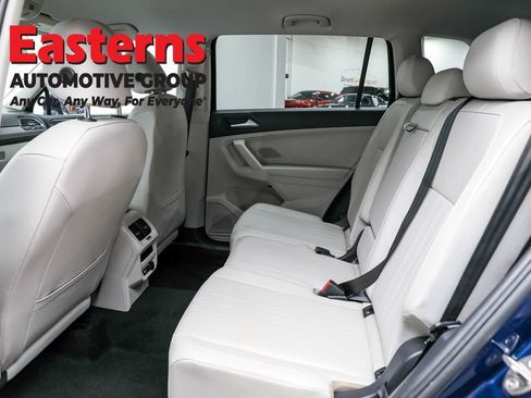 Used 2022 Volkswagen Tiguan SE image 20