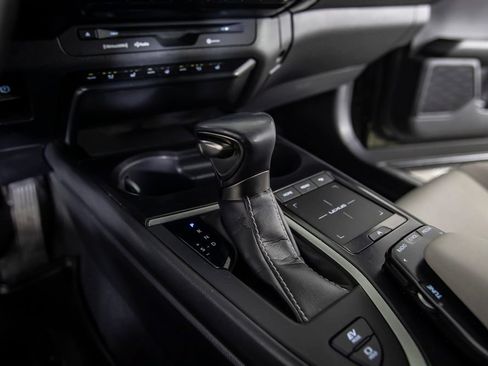 Used 2020 Lexus UX 250h w/ Premium Package AWD/4WD image 33