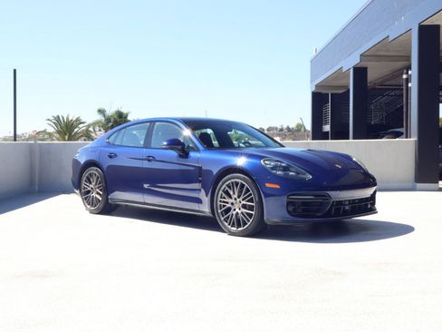 Certified 2023 Porsche Panamera 4 Platinum Edition AWD/4WD image 7