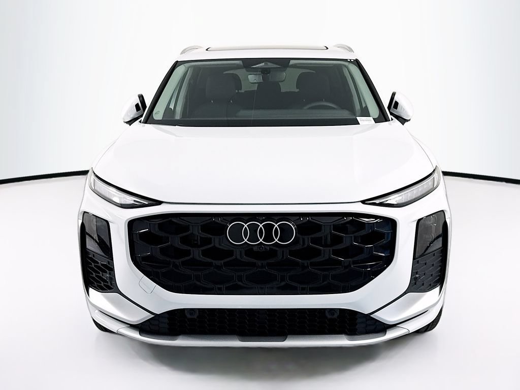 Used 2026 Audi Q3 quattro 2.0T w/ Driver Assistance Package AWD/4WD image 2