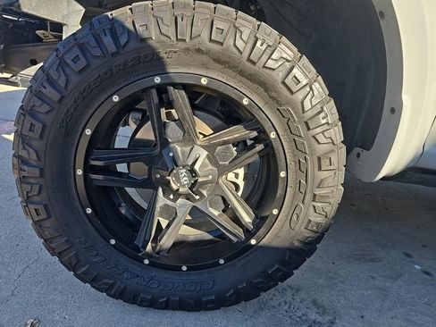 Used 2017 Ford F150 Raptor w/ Equipment Group 802A Luxury image 23