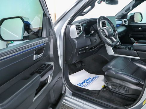 Used 2024 Toyota Sequoia Platinum AWD/4WD image 3