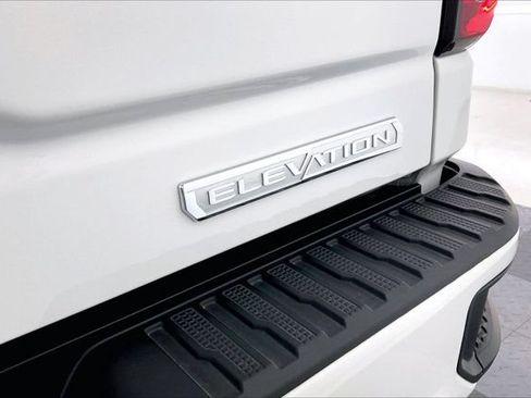 Used 2026 GMC Sierra 1500 Elevation w/ X31 Off-Road Package AWD/4WD image 7
