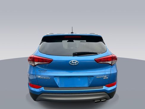 Used 2016 Hyundai Tucson Sport image 4